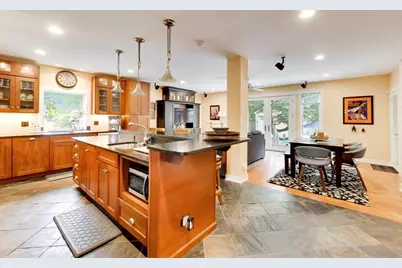 124 Lockerbie Lane, Wilmette, IL 60091 - Photo 13