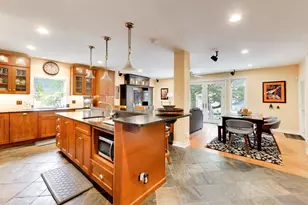 124 Lockerbie Ln, Wilmette, IL 60091 - Photo 13
