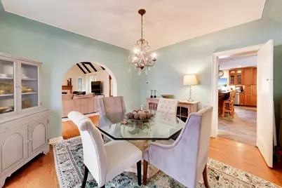 124 Lockerbie Lane, Wilmette, IL 60091 - Photo 7