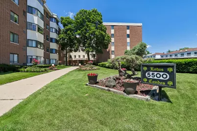5500 W Lincoln Avenue #111E, Morton Grove, IL 60053 - Photo 1