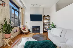 1521 W Haddon Ave, Chicago, IL 60642 - Photo 3