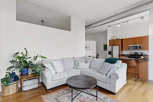1521 W Haddon Ave, Chicago, IL 60642 - Photo 9