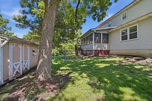 1301 Chadwick Dr, Normal, IL 61761 - Photo 35