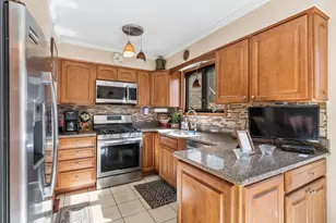 1803 Henley St, Glenview, IL 60025 - Photo 7