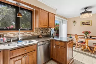 1803 Henley St, Glenview, IL 60025 - Photo 9
