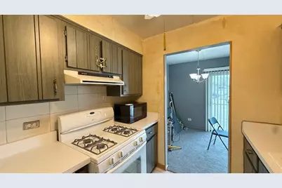 4420 W 111th Street #104, Oak Lawn, IL 60453 - Photo 3