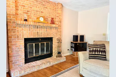 1137 Loyola Drive, Libertyville, IL 60048 - Photo 19