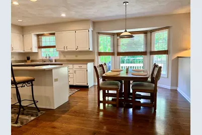 1137 Loyola Drive, Libertyville, IL 60048 - Photo 9