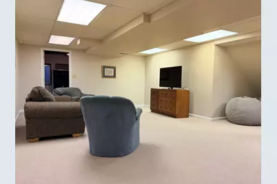 1137 Loyola Drive, Libertyville, IL 60048 - Photo 39