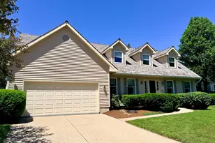 1137 Loyola Dr, Libertyville, IL 60048 - Photo 43