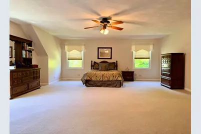 1137 Loyola Drive, Libertyville, IL 60048 - Photo 21