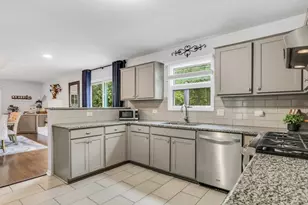 269 Concord Square, Gurnee, IL 60031 - Photo 5