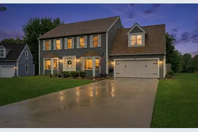 269 Concord Square, Gurnee, IL 60031 - Photo 1