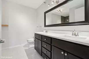 1160 S Michigan Ave, Chicago, IL 60605 - Photo 9