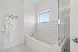3011 N Ashland Ave, Chicago, IL 60657 - Photo 23