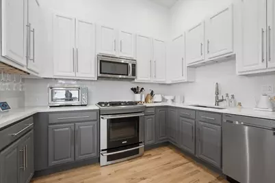 3011 N Ashland Avenue #4S, Chicago, IL 60657 - Photo 11