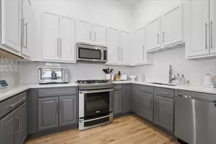 3011 N Ashland Ave, Chicago, IL 60657 - Photo 11