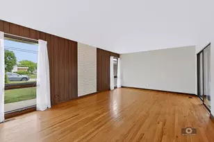 5595 155th St, Oak Forest, IL 60452 - Photo 3