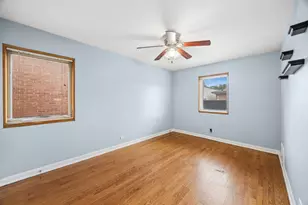 8021 Lake St, River Forest, IL 60305 - Photo 9
