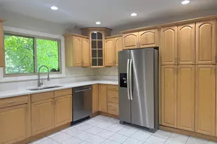 425 Carriage Hill Rd, Naperville, IL 60565 - Photo 15