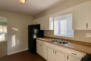 15326 Dorchester Ave, Dolton, IL 60419 - Photo 9
