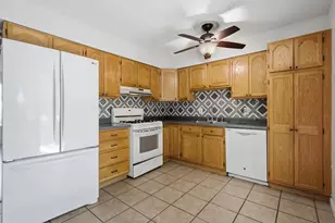 120 Ginger Creek Ct, Bloomington, IL 61704 - Photo 9