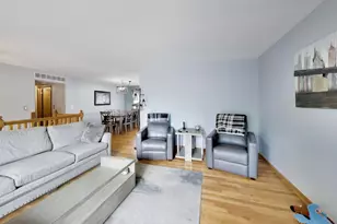 650 Nassau Dr, Roselle, IL 60172 - Photo 7