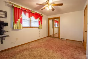 9102 S Parnell Ave, Chicago, IL 60620 - Photo 17