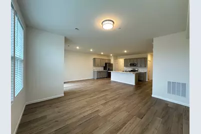 2204 Horseshoe Circle, Naperville, IL 60564 - Photo 7