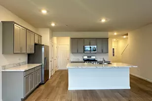 2204 Horseshoe Cir, Naperville, IL 60564 - Photo 3