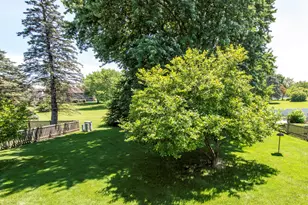 17505 W Woodland Dr, Grayslake, IL 60030 - Photo 33