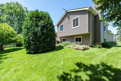 17505 W Woodland Drive, Grayslake, IL 60030 - Photo 41