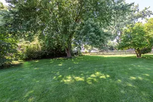 17505 W Woodland Dr, Grayslake, IL 60030 - Photo 39
