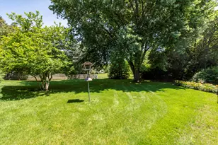 17505 W Woodland Dr, Grayslake, IL 60030 - Photo 35