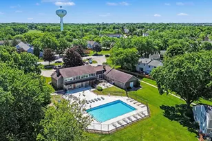 7555 Waterford Dr, Hanover Park, IL 60133 - Photo 31