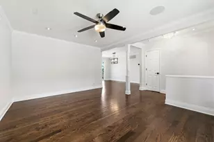 391 Walnut Ln, Elk Grove Village, IL 60007 - Photo 11
