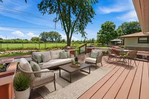 391 Walnut Ln, Elk Grove Village, IL 60007 - Photo 31