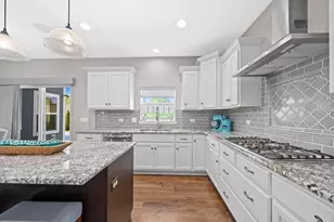 4211 Chinaberry Ln, Naperville, IL 60564 - Photo 21