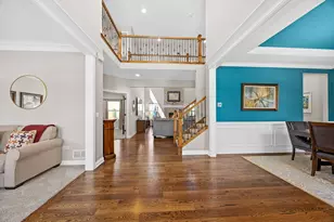 4211 Chinaberry Ln, Naperville, IL 60564 - Photo 9