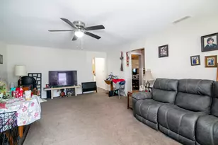 889 Armour Rd, Bourbonnais, IL 60914 - Photo 9