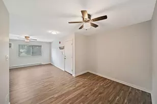 170 S Waters Edge Dr S, Glendale Heights, IL 60139 - Photo 5