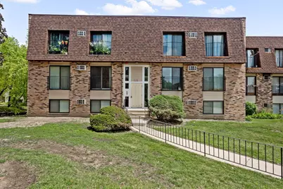 170 S Waters Edge Drive S #102, Glendale Heights, IL 60139 - Photo 1