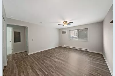 170 S Waters Edge Drive S #102, Glendale Heights, IL 60139 - Photo 3
