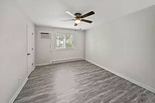 170 S Waters Edge Dr S, Glendale Heights, IL 60139 - Photo 13