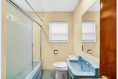 7248 N Ridge Boulevard, Chicago, IL 60645 - Photo 19