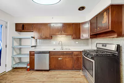 7248 N Ridge Boulevard, Chicago, IL 60645 - Photo 9