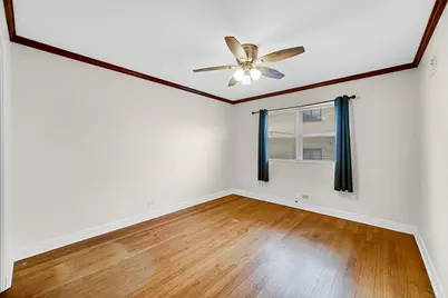 7248 N Ridge Boulevard, Chicago, IL 60645 - Photo 15
