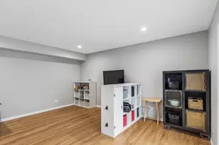 57 S Emerald Ave, Mundelein, IL 60060 - Photo 5