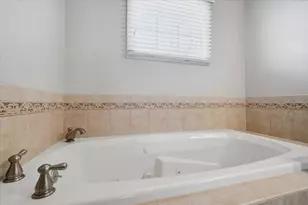 9 Brookline Ct, Bloomington, IL 61705 - Photo 23