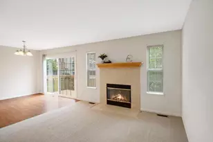 2642 Granite Ct, Crystal Lake, IL 60012 - Photo 3